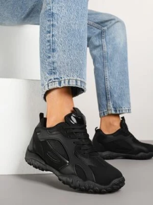 Czarne Sneakersy z Ozdobnym Tłoczeniem Pilliana mulanka