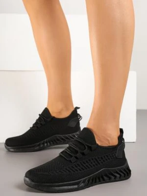 Czarne Buty Sportowe Sneakersy z Siateczkowego Materiału na Tłoczonej Podeszwie Ralloti