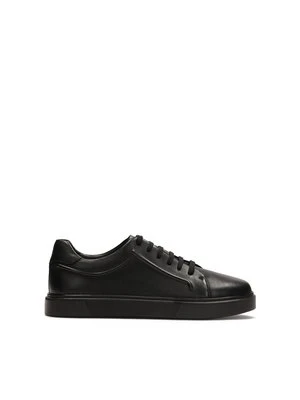 Czarne sneakersy z wypukłym tłoczeniem Kazar