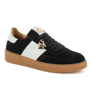Czarne sneakersy zamszowe CARINII B10330-063-L46-000-000