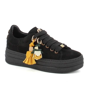 Czarne sneakersy zamszowe CARINII B10465-H20-000-000-G74