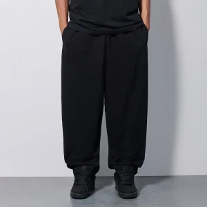 Czarne spodnie barrel fit House