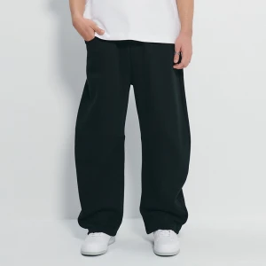 Czarne spodnie barrel fit House