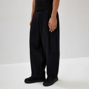 Czarne spodnie dresowe balloon fit House