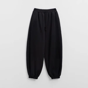 Czarne spodnie dresowe super baggy fit House