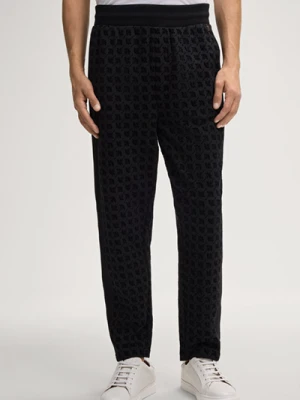Czarne spodnie dresowe Tamas z chabrowym motywem Joop