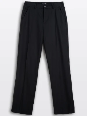 Czarne spodnie garniturowe REGULAR z kantem Reporter