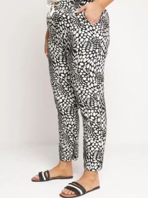 Czarno-Białe Spodnie Regular z Gumką w Talii i Abstrakcyjnym Dekoltem Cleava j&x