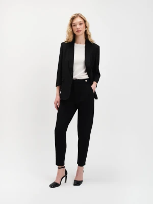 Czarne spodnie typu cygaretki