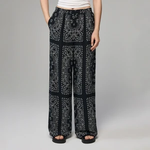 Czarne spodnie wide leg high waist we wzory paisley House