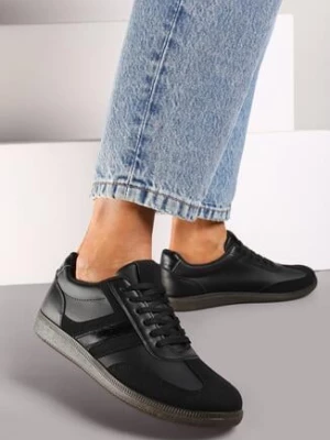 Czarne Stylowe Sneakersy na Płaskiej Podeszwie z Geometrycznymi Przeszyciami Rialine
