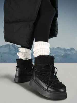 Zdjęcie produktu Czarne Sznurowane Śniegowce Vices na Grubej Podeszwie Ozdobione Futerkiem Nomizola
