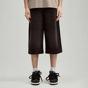 Czarne szorty jeansowe super baggy z tłoczeniem 024 House