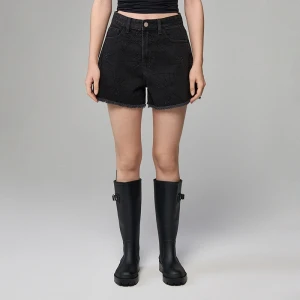 Zdjęcie produktu Czarne szorty jeansowe z cyrkoniami House