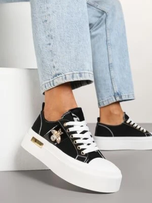 Czarne Trampki na Grubej Podeszwie Zdobione Aplikacją Talgona