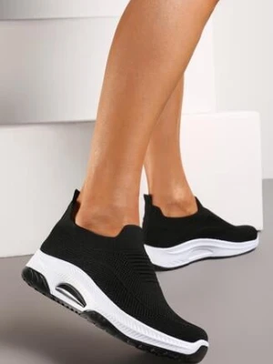 Czarne Wsuwane Buty Sportowe na Koturnie z Perforacją Mellarina