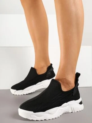 Czarne Wsuwane Buty Sportowe Sneakersy z Siateczki z Tłoczeniami Nusellia ballada