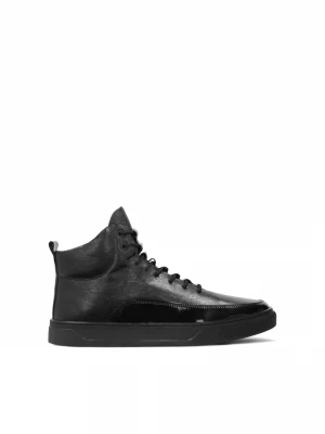 Czarne wysokie sneakersy męskie zdobione monogramami Kazar