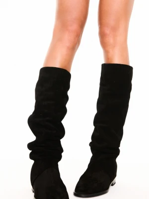 Czarne zamszowe kozaki CARINII B10408-089-000-000-000