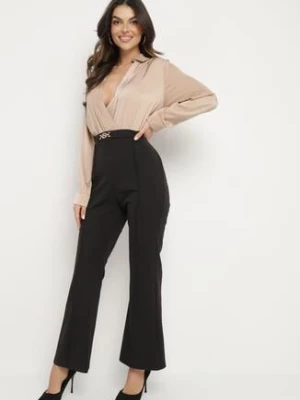 Czarno-Beżowy Elegancki Kombinezon z Kopertową Górą i Szerokim Dołem Boleeti rosa