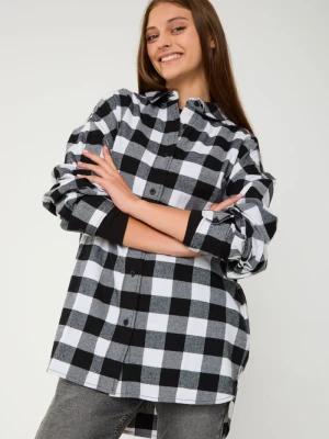 Czarno-biała koszula w kratę oversize Reporter