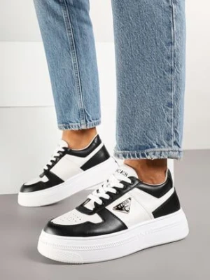 Czarno-Białe Sneakersy Vices na Grubej Podeszwie z Geometryczną Ozdobą i Perforacją Karvesa