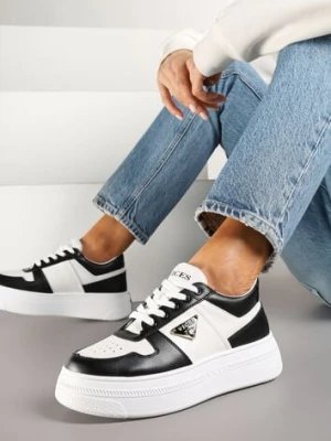 Czarno-Białe Sneakersy Vices na Platformie z Perforacją i Geometryczną Aplikacją Vilvesia