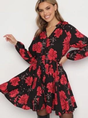 Czarno-Czerwona Rozkloszowana Sukienka w Kwiaty z Guzikami i Wiązaniem w Talii Morila lovery