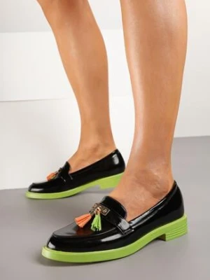 Czarno-Zielone Lakierowane Mokasyny ze Skórzaną Wkładką i Frędzlami Tidanielis