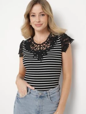 Czarny Bawełniany T-shirt z Prążkowanego Materiału z Koronkowym Dekoltem i Rękawkami Hyacintia g-dz fashion