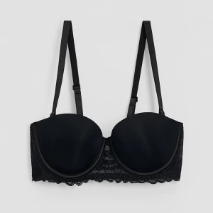 Czarny biustonosz balkonetka z koronką House