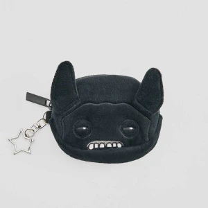 Czarny brelok z motywem Fuggler House