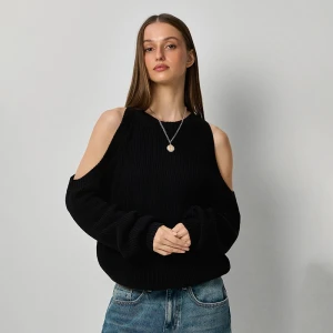 Czarny długi sweter oversize off shoulder House