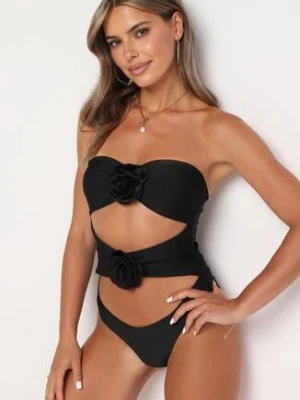 Czarny Jednoczęściowy Strój Kąpielowy z Wycięciami i Kwiatowymi Aplikacjami 3D Irisella