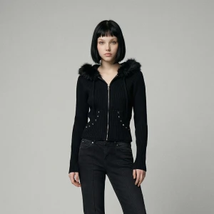 Czarny kardigan z kaptuem i futerkiem House