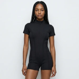 Czarny kombinezon ULTRAFLEX z krótkim rękawem House