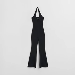 Czarny kombinezon z odkrytymi plecami House