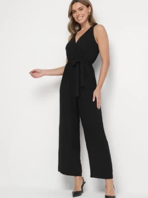 Czarny Kopertowy Kombinezon z Ażurowym Tyłem i Szerokimi Nogawkami Marilna melya by melody