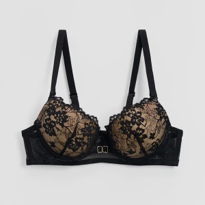 Czarny koronkowy biustonosz push-up z ozdobnymi regulatorami House
