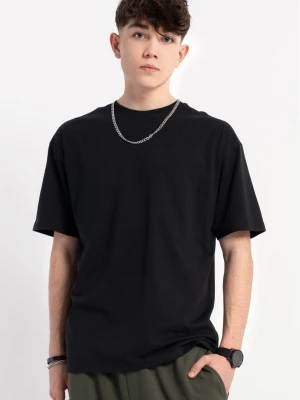 Czarny luźny t-shirt bez nadruków Reporter Young
