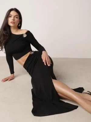 Czarny Marszczony Komplet z Kwiatowymi Aplikacjami Bluzka i Spódnica Bervisse bisou's project