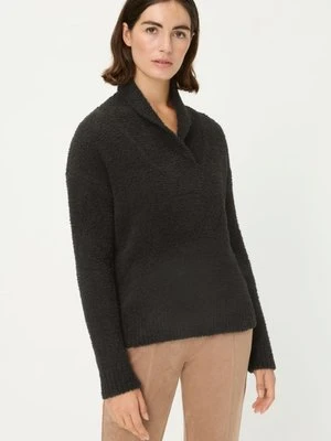 Czarny miękki sweter damski Cora z dekoltem V – Urban Wild Olsen