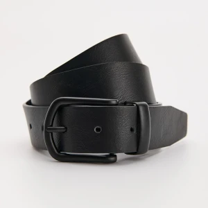 Czarny pasek z imitacji skóry House