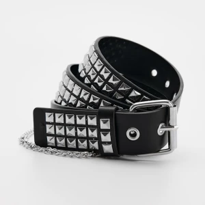 Czarny pasek z imitacji skóry z ćwiekami House