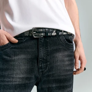 Czarny pasek z metalowymi nitami House