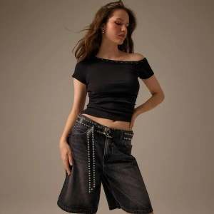 Czarny pasek ze sztucznej skóry z nitami House