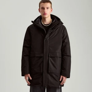 Czarny płaszcz z kapturem regular fit House