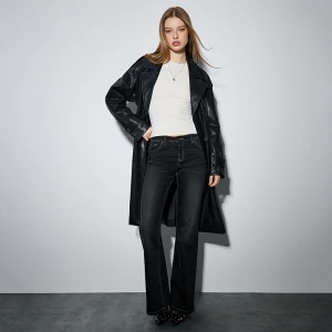 Czarny płaszcz ze sztucznej skóry House