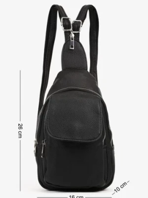 Czarny Plecak z Dwoma Komorami Ozdobiony Klapą Nanovela fashion&bags