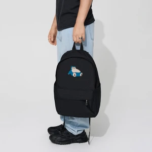 Czarny plecak z kieszenią i motywem Snorlaxa House